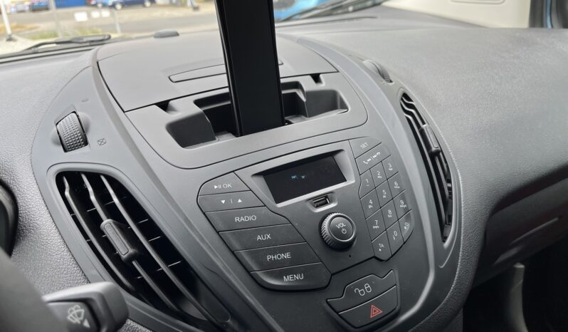 Ford Transit Courier Benzyna od ręki! full