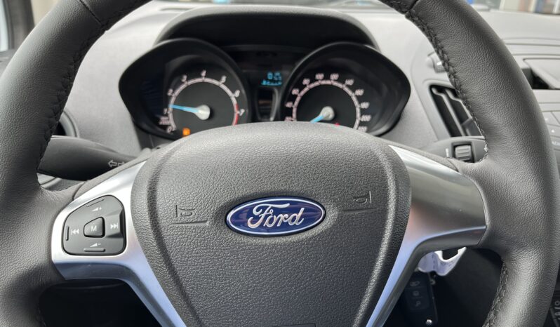 Ford Transit Courier od ręki! Benzyna full