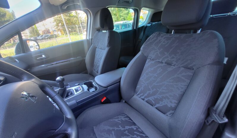 Peugeot 3008 full