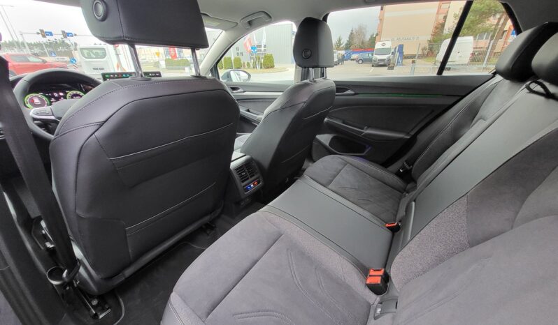 Volkswagen Golf VIII 1.5 eTSI mHEV Style DSG full