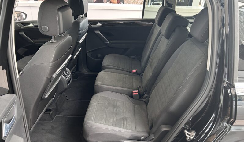 Volkswagen Touran Highline 1.5 TSI EVO 110 kW / 150 KM automatyczna, DSG 7 full