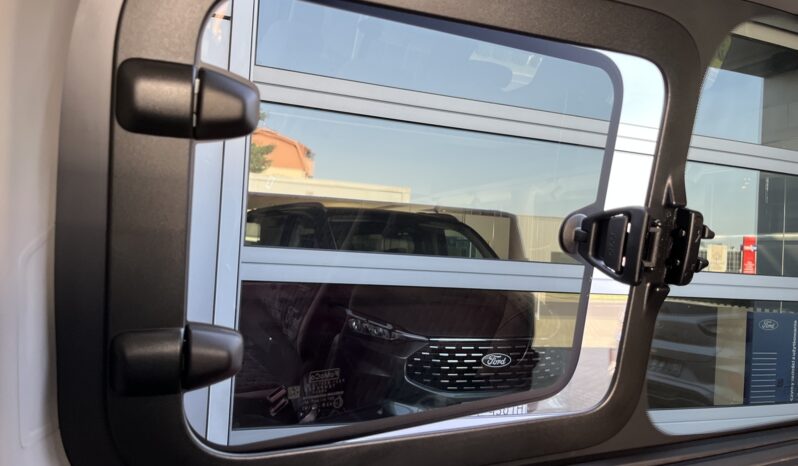 Transit Custom Kombi 8 osobowy automat 170 KM AWD full