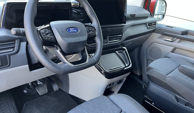 Transit Custom Kombi 8 osobowy automat 170 KM AWD full