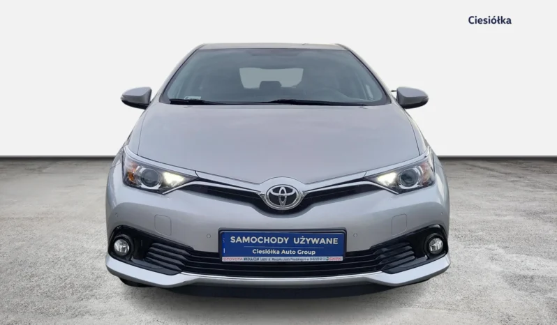 Toyota Auris full