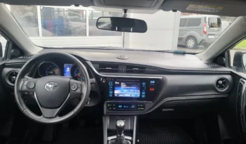 Toyota Auris full