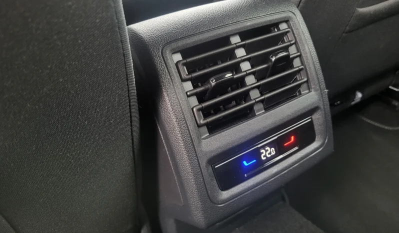 Volkswagen Golf full