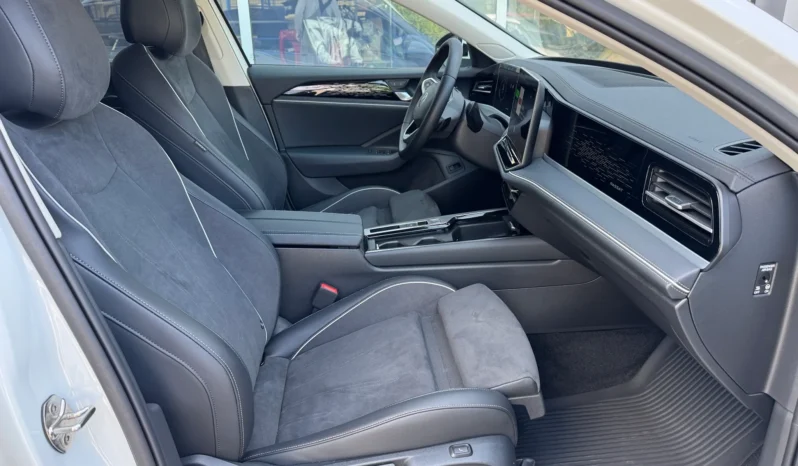 Volkswagen Passat full