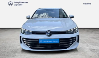 Volkswagen Passat full