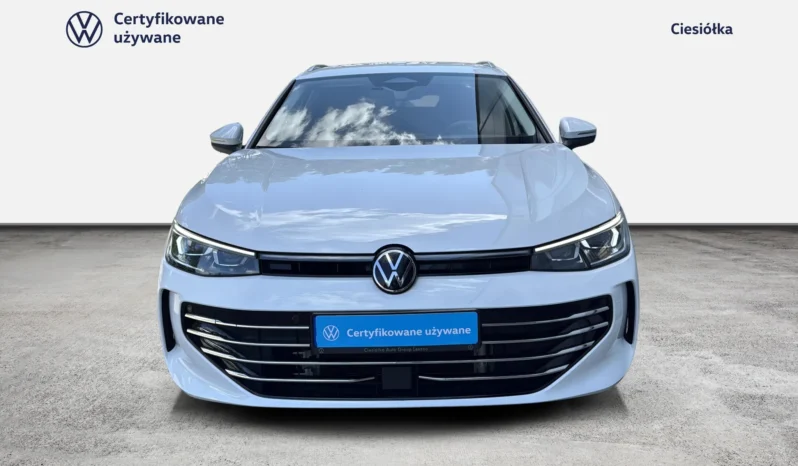 Volkswagen Passat full