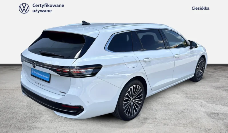 Volkswagen Passat full