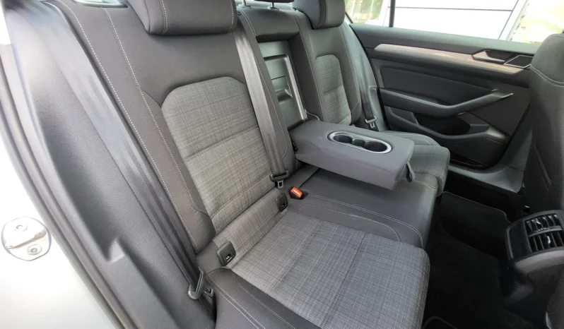 Volkswagen Passat 2.0 TSI Business DSG full