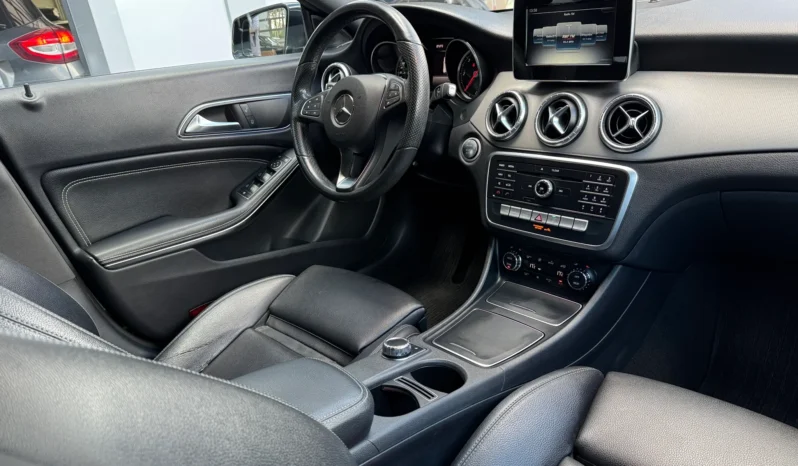 Mercedes-Benz CLA 220 d 7G-DCT full