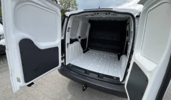 VOLKSWAGEN Caddy silnik: 2,0 l TDI EU6 SCR 102 KM / skrzynia biegów: manualna 6-biegowa full