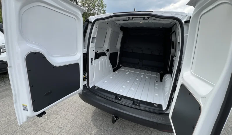 VOLKSWAGEN Caddy silnik: 2,0 l TDI EU6 SCR 102 KM / skrzynia biegów: manualna 6-biegowa full